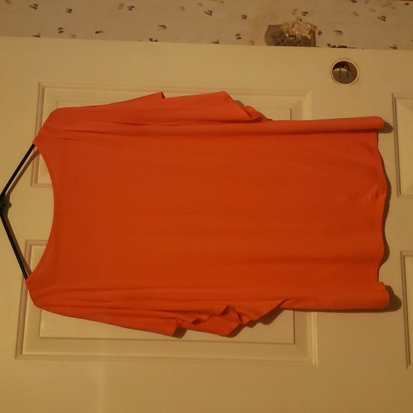 Coral peep shoulder shirt - Picture 2 of 6